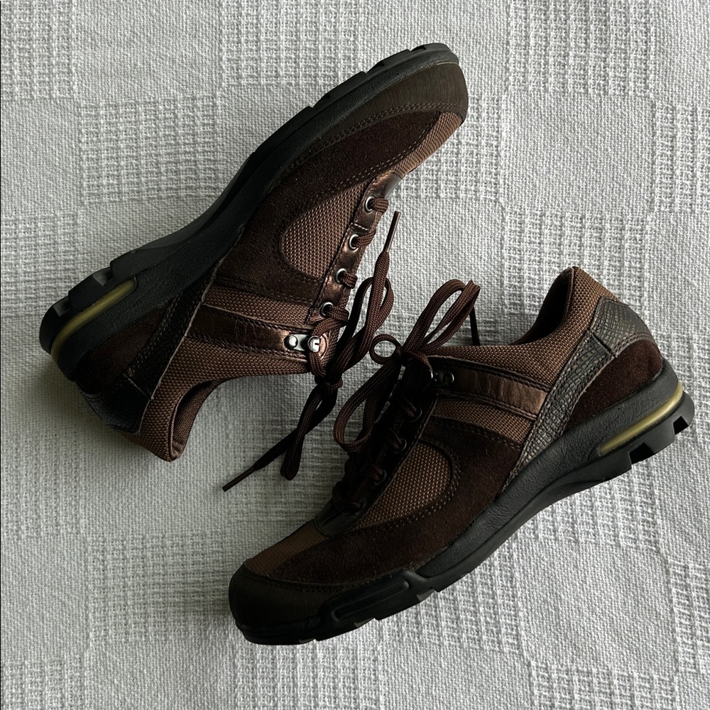 Women’s Brown Rockport XCS shoes size 5.5